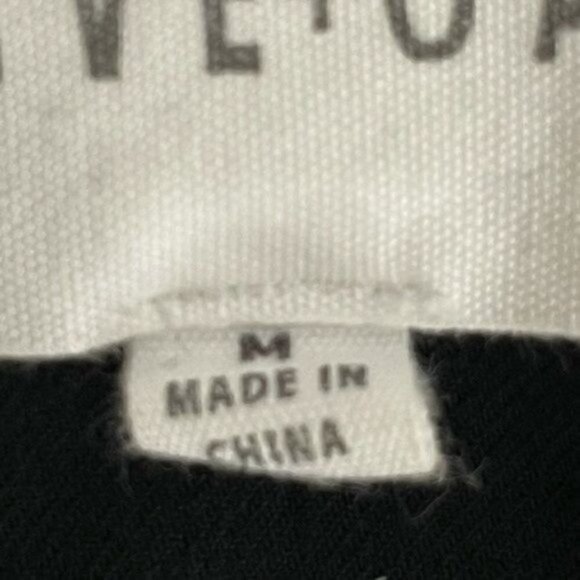 Olive + Oak Black Xyz Pdq Vest Top Size Medium with long zipper pull cords - Picture 7 of 9